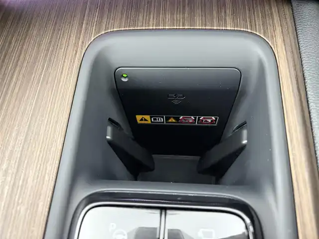 トヨタ クラウン Z 愛知県 2024(令6)年 0.2万km プレシャスホワイトパール ワンオーナー/トヨタセーフティーセンス/　・プリクラッシュセーフティーセンス/　・レーダークルーズコントロール/　・レーントレーシングアシスト/　・アダプティブハイビームシステム/　・プロアクティブドライイングアシスト/　・発進遅れ告知機能/ブラックパッケージ/純正ナビ/（Bluetooth/フルセグTV/USB入力/AM/FM）/パノラミックビューモニター/デジタルインナーミラー/ヘッドアップディスプレイ/ブラインドスポットモニター/置くだけ充電/ステアリングヒーター/シートヒーター/ベンチレーション/パワーシート/電動リアゲード/純正20インチAW/パドルシフト/リアドアサンシェード/プッシュスタート/スマートキー×2、カードキー×1