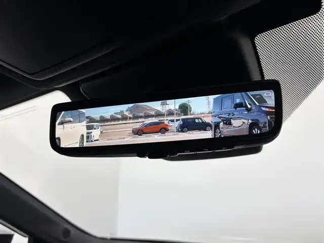 トヨタ クラウン Z 愛知県 2024(令6)年 0.2万km プレシャスホワイトパール ワンオーナー/トヨタセーフティーセンス/　・プリクラッシュセーフティーセンス/　・レーダークルーズコントロール/　・レーントレーシングアシスト/　・アダプティブハイビームシステム/　・プロアクティブドライイングアシスト/　・発進遅れ告知機能/ブラックパッケージ/純正ナビ/（Bluetooth/フルセグTV/USB入力/AM/FM）/パノラミックビューモニター/デジタルインナーミラー/ヘッドアップディスプレイ/ブラインドスポットモニター/置くだけ充電/ステアリングヒーター/シートヒーター/ベンチレーション/パワーシート/電動リアゲード/純正20インチAW/パドルシフト/リアドアサンシェード/プッシュスタート/スマートキー×2、カードキー×1