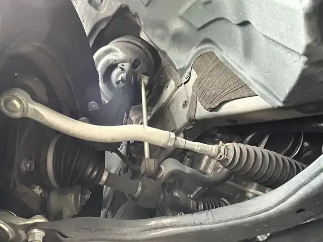 トヨタ カムリ X 滋賀県 2021(令3)年 3.8万km アティチュードブラックマイカ 9インチ純正ナビ/(FM/AM/USB/Bluetooth)/バックカメラ/ETC/前ドライブレコーダー/ＴｏｙｏｔａＳａｆｅｔｙＳｅｎｓｅ/・プリクラッシュブレーキアシスト	/・レーンキープアシスト		/・レーダークルーズコントロール/・標識検知機能	/電動格納ミラー/電子パーキング/ブレーキホールド/ステアリングスイッチ/オートライト/LEDヘッドライト/フロントフォグ/オートマチックハイビーム/フルオートエアコン/プッシュスタート/スマートキー/純正フロアマット/USB端子/ドライブモードセレクト/EVモード