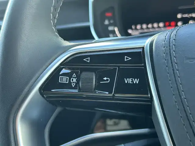 アウディ Ｓ８ 愛知県 2020(令2)年 5.8万km グレイシアホワイトメタリック ワンオーナー/純正メモリナビ(USB/DVD/BT/AppleCarPlay/AndroidAuto/フルセグ)/Audiドライバーアシスト/ ・速度警告/ ・アダクティブドライブアシスト/ ・接近警告/ ・Audiプレセンス/ ・Audiサイドアシスト/ ・レーン逸脱警告/Audiドライブセレクト/アダクティブサス/インテリジェントコースティング/パーキングエイド/リアクロストラフィックアシスト/サンルーフ/BANG&OLVFSENサウンド/アラウンドビュー・バックカメラ/4WD/ターボ/パワーバックドア/パドルシフト/レザーシート/パワーシート/シートヒーター・エアシート/ETC2.0/LEDヘッドライト/純正AW21インチ/電動格納ミラー/純正フロアマット/アイドリングストップ/プッシュスタート/スマートキー・スペアキー１本/ステアリングリモコン/ハンズフリー/ABS/取扱説明書・保証書