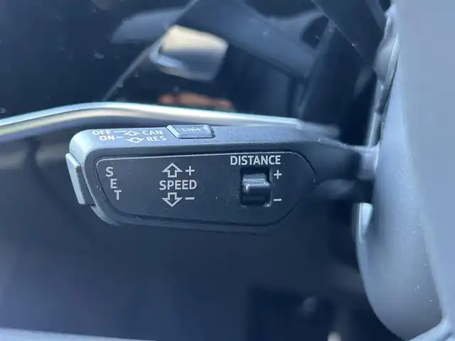 アウディ Ｓ８ 愛知県 2020(令2)年 5.8万km グレイシアホワイトメタリック ワンオーナー/純正メモリナビ(USB/DVD/BT/AppleCarPlay/AndroidAuto/フルセグ)/Audiドライバーアシスト/ ・速度警告/ ・アダクティブドライブアシスト/ ・接近警告/ ・Audiプレセンス/ ・Audiサイドアシスト/ ・レーン逸脱警告/Audiドライブセレクト/アダクティブサス/インテリジェントコースティング/パーキングエイド/リアクロストラフィックアシスト/サンルーフ/BANG&OLVFSENサウンド/アラウンドビュー・バックカメラ/4WD/ターボ/パワーバックドア/パドルシフト/レザーシート/パワーシート/シートヒーター・エアシート/ETC2.0/LEDヘッドライト/純正AW21インチ/電動格納ミラー/純正フロアマット/アイドリングストップ/プッシュスタート/スマートキー・スペアキー１本/ステアリングリモコン/ハンズフリー/ABS/取扱説明書・保証書