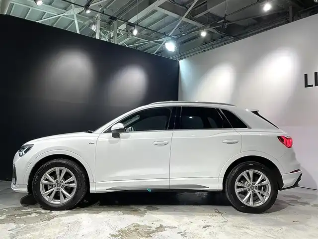 アウディ アウディ Ｑ３ 35TDIクワトロ Sライン 道央・札幌 2020(令2)年 3.6万km パール ベーシックパッケージ/・シートヒーター/・シート電動調整機能/・ステアリングホイール３スポークレザーマルチファンクションパドルシフトフラットボトム/・オートマチックテールゲート/・Audiホールドアシスト/・ランバーサポート４ウェイ/テクノロジーパッケージ/・スマートフォンインターフェイス/・ワイヤレスチャージング/アンビエントライティング/Audiパーキングシステム/Slineバンパー/シートベルトモニタリング/サウンドビューカメラ/バーチャルコックピット/エレクトロメカニカルパーキングブレーキ/ドアシルトリムslineロゴ/ルームミラー自動防眩/アドバンスキーシステム/ビルトイン2.0ETC