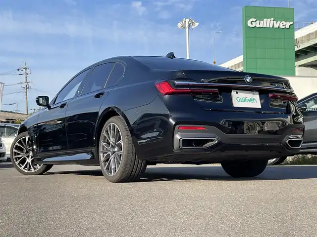 ＢＭＷ ７４０ｄ xDrive Mスポーツ 愛知県 2021(令3)年 7.8万km サファイアブラックP サンルーフ/純正ナビ/フルセグTV/BT/全方位カメラ/ハーマンカードンサウンドシステム/ETC/純正20インチAW/インテリジェントセーフティ/エグゼクティブドライブプロ/ドライビングアシストプロ/レーダークルーズコントロール/クリアランスソナー/ブラインドスポットモニター/ヘッドアップディスプレイ/レザシート/前席メモリー付きパワーシート/全席シートヒーター/前席エアシート/置くだけ充電/フロアマット