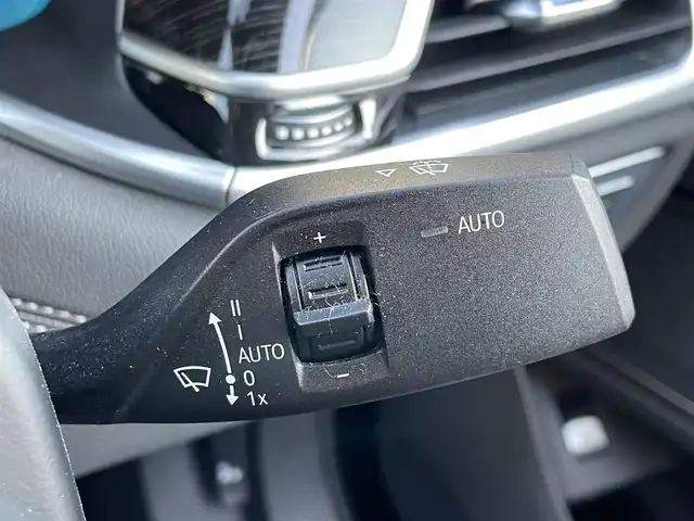 ＢＭＷ ７４０ｄ xDrive Mスポーツ 愛知県 2021(令3)年 7.8万km サファイアブラックP サンルーフ/純正ナビ/フルセグTV/BT/全方位カメラ/ハーマンカードンサウンドシステム/ETC/純正20インチAW/インテリジェントセーフティ/エグゼクティブドライブプロ/ドライビングアシストプロ/レーダークルーズコントロール/クリアランスソナー/ブラインドスポットモニター/ヘッドアップディスプレイ/レザシート/前席メモリー付きパワーシート/全席シートヒーター/前席エアシート/置くだけ充電/フロアマット