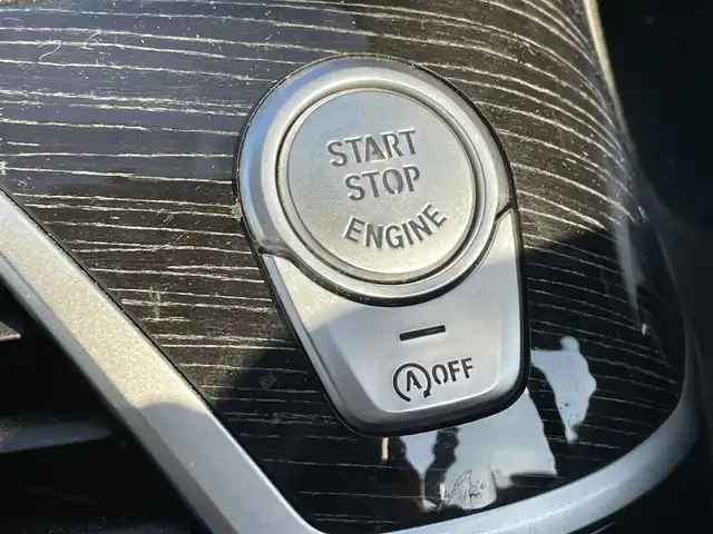 ＢＭＷ ７４０ｄ xDrive Mスポーツ 愛知県 2021(令3)年 7.8万km サファイアブラックP サンルーフ/純正ナビ/フルセグTV/BT/全方位カメラ/ハーマンカードンサウンドシステム/ETC/純正20インチAW/インテリジェントセーフティ/エグゼクティブドライブプロ/ドライビングアシストプロ/レーダークルーズコントロール/クリアランスソナー/ブラインドスポットモニター/ヘッドアップディスプレイ/レザシート/前席メモリー付きパワーシート/全席シートヒーター/前席エアシート/置くだけ充電/フロアマット