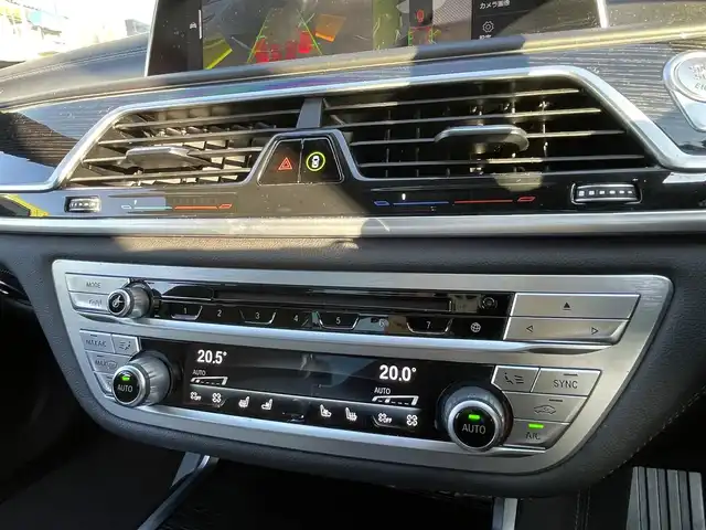 ＢＭＷ ７４０ｄ xDrive Mスポーツ 愛知県 2021(令3)年 7.8万km サファイアブラックP サンルーフ/純正ナビ/フルセグTV/BT/全方位カメラ/ハーマンカードンサウンドシステム/ETC/純正20インチAW/インテリジェントセーフティ/エグゼクティブドライブプロ/ドライビングアシストプロ/レーダークルーズコントロール/クリアランスソナー/ブラインドスポットモニター/ヘッドアップディスプレイ/レザシート/前席メモリー付きパワーシート/全席シートヒーター/前席エアシート/置くだけ充電/フロアマット