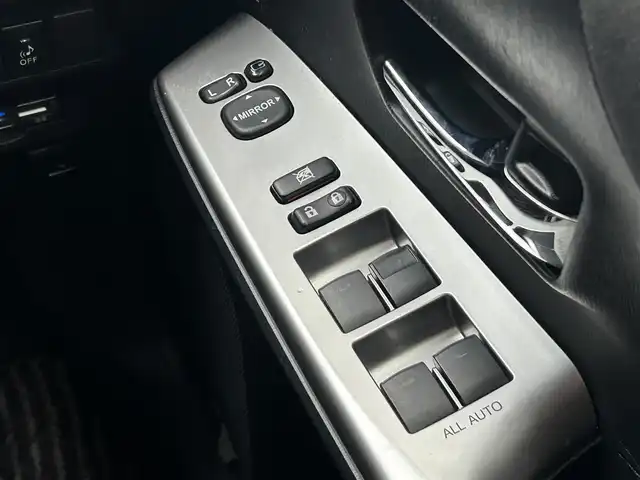 トヨタ プリウス α S ツーリングセレクション 静岡県 2015(平27)年 5.1万km アティチュードブラックマイカ スマートキー/プッシュスタート/トヨタ純正SDナビ/FM/AM/CD/フルセグTV/BT/ドライブレコーダー/バックカメラ/ビルトインETC/純正リアスポイラー/純正17インチAW/SRSエアバッグ/横滑り防止装置/LEDヘッドライト/スペアキー