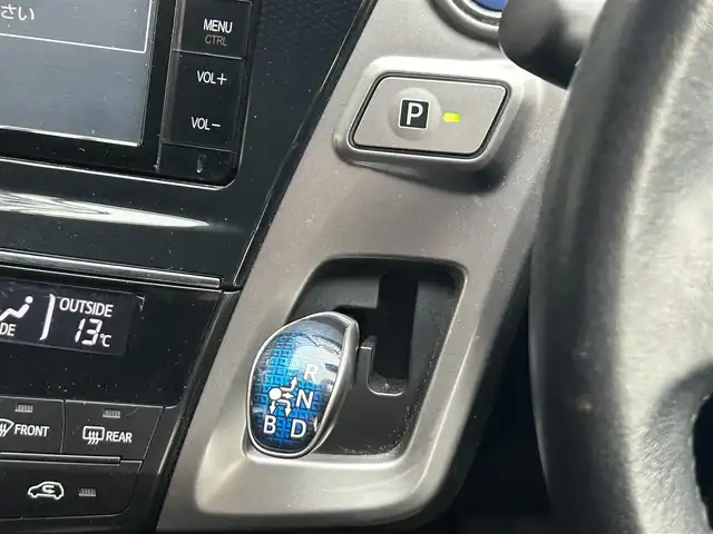 トヨタ プリウス α S ツーリングセレクション 静岡県 2015(平27)年 5.1万km アティチュードブラックマイカ スマートキー/プッシュスタート/トヨタ純正SDナビ/FM/AM/CD/フルセグTV/BT/ドライブレコーダー/バックカメラ/ビルトインETC/純正リアスポイラー/純正17インチAW/SRSエアバッグ/横滑り防止装置/LEDヘッドライト/スペアキー