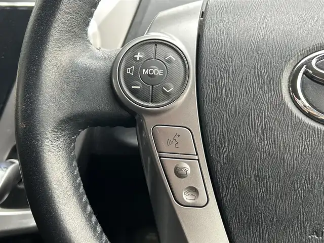 トヨタ プリウス α S ツーリングセレクション 静岡県 2015(平27)年 5.1万km アティチュードブラックマイカ スマートキー/プッシュスタート/トヨタ純正SDナビ/FM/AM/CD/フルセグTV/BT/ドライブレコーダー/バックカメラ/ビルトインETC/純正リアスポイラー/純正17インチAW/SRSエアバッグ/横滑り防止装置/LEDヘッドライト/スペアキー