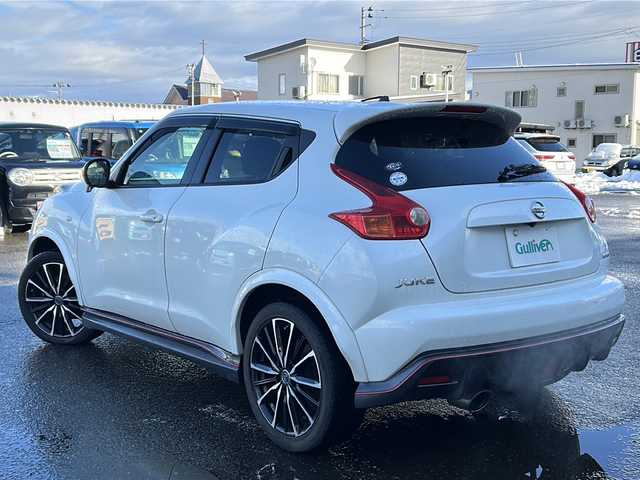 日産 ジューク ニスモ 秋田県 2013(平25)年 8.3万km ブリリアントホワイトパール 純正SDナビ/純正TV、CD/バックカメラ/ドライブレコーダー/社外」18インチAW/ETC/スペアキー/取り扱い説明書