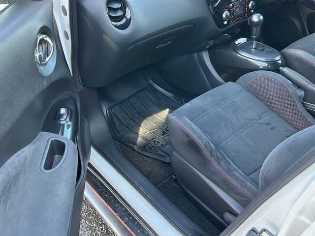 日産 ジューク ニスモ 秋田県 2013(平25)年 8.3万km ブリリアントホワイトパール 純正SDナビ/純正TV、CD/バックカメラ/ドライブレコーダー/社外」18インチAW/ETC/スペアキー/取り扱い説明書