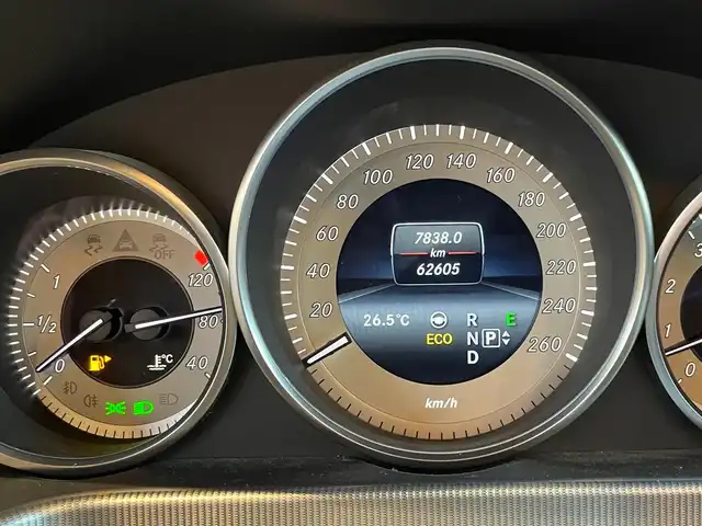 メルセデス・ベンツ Ｅ３００ 4MATIC アバンギャルド 宮城県 2013(平25)年 6.3万km ダイヤモンドホワイト レーダーセーフティパッケージ/COMANDシステムHDDナビ/フルセグTV/バックカメラ/ブラックレザーシート/シートヒーター /パワーシート /LEDヘッドライト/純正17インチAW/キーレスゴー