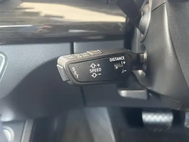 アウディ Ｑ５ 45TFSIクワトロ スポーツ 兵庫県 2019(平31)年 4.3万km ミトスブラックメタリック ・ラグジュアリーパッケージ//パーシャルレザー//マルチカラーアンビエントライティング/・アシスタンスパッケージ//LEDヘッドライト//LEDリヤコンビネーションランプ//アウディプレセンスリヤ//アウディサイドアシスト//バーチャルコックピット/・マトリクスLEDヘッドライトパッケージ//シーケンシャルウィンカー/・サラウンドビューカメラ/・純正MMIナビ/・地デジ/DVD/BT/USB/AUX/・ステアリングリモコン/・前席電動/ヒーター/・パワーリヤゲート/・ドライブレコーダー/・ビルトインETC/・AUDIプレセンス/・アダプティブクルーズコントロール/・AUDIアクティブレーンアシスト/・パークアシスト/・パーキングエイド/・Sline19インチAW/・R2/3/4/6年点検記録簿