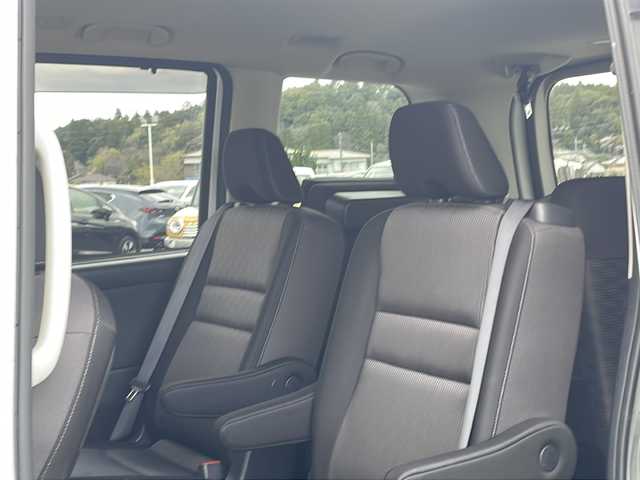 日産 セレナ e－パワー ハイウェイスター V 千葉県 2021(令3)年 4.9万km ブリリアントホワイトパール １１型ナビEX11NX　全方位カメラ　プロパイロット スマートルームミラー　ＥＴＣ　両側パワースライドドア　ハンズフリーオートスライドドア　ドラレコ　エマブレ LEDライト オートライト 前後ソナー