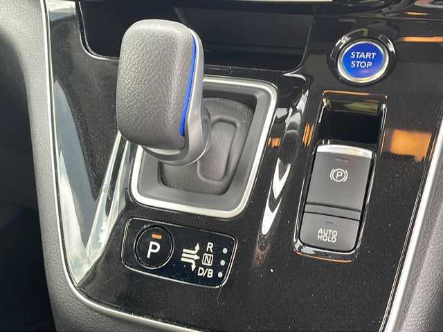 日産 セレナ e－パワー ハイウェイスター V 千葉県 2021(令3)年 4.9万km ブリリアントホワイトパール １１型ナビEX11NX　全方位カメラ　プロパイロット スマートルームミラー　ＥＴＣ　両側パワースライドドア　ハンズフリーオートスライドドア　ドラレコ　エマブレ LEDライト オートライト 前後ソナー