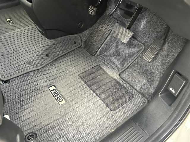 ホンダ フリード ハイブリット ジャストセレクション 茨城県 2012(平24)年 8.4万km プレミアムホワイトパール 純正ナビ/バックカメラ/ワンセグ/両側電動スライドドア/ETC/ドラレコ/純正15インチAW/スマートキー