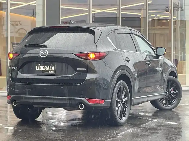 マツダ ＣＸ－５ 25S ブラックトーンED 青森県 2021(令3)年 2.9万km ジェットブラックマイカ ・4WD/・10インチ純正ディスプレイナビ/　(Bt/USB/フルセグTV)/・全方位カメラ/・ヘットアップディスプレイ/・アダプティブクルーズコントロール/・レーンキープアシスト/・衝突軽減ブレーキ/・車間認識支援/・車線逸脱抑制機能/・ブラインドスポットモニター/・パーキングアシスト/・アイドリングストップ/・ヒルスタートアシスト/・パワーバックドア/・黒ハーフレザーシート/・D席パワーシート/・前席シートヒーター/・ステアリングスイッチ/・ステアリングヒーター/・ETC/・LEDヘッドライト/フォグ/・オートライト/・フロントフォグランプ/・電動格納ミラー/・ウィンカーミラー/・電動パーキング/・オートホールドブレーキ/・純正19インチアルミホイール/・純正フロアマット/・前後ドラレコ/・前後バンパーソナー/・リア5面プライバシーガラス/・W/サイド/カーテンエアバッグ /・プッシュスタート/・ABS/・スマートキー/・保証書/取説/ナビ取説/・社外アルミホイール＋冬タイヤ積込