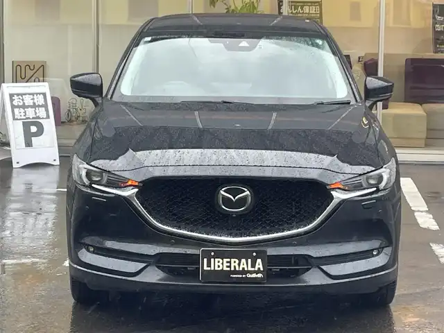 マツダ ＣＸ－５ 25S ブラックトーンED 青森県 2021(令3)年 2.9万km ジェットブラックマイカ ・4WD/・10インチ純正ディスプレイナビ/　(Bt/USB/フルセグTV)/・全方位カメラ/・ヘットアップディスプレイ/・アダプティブクルーズコントロール/・レーンキープアシスト/・衝突軽減ブレーキ/・車間認識支援/・車線逸脱抑制機能/・ブラインドスポットモニター/・パーキングアシスト/・アイドリングストップ/・ヒルスタートアシスト/・パワーバックドア/・黒ハーフレザーシート/・D席パワーシート/・前席シートヒーター/・ステアリングスイッチ/・ステアリングヒーター/・ETC/・LEDヘッドライト/フォグ/・オートライト/・フロントフォグランプ/・電動格納ミラー/・ウィンカーミラー/・電動パーキング/・オートホールドブレーキ/・純正19インチアルミホイール/・純正フロアマット/・前後ドラレコ/・前後バンパーソナー/・リア5面プライバシーガラス/・W/サイド/カーテンエアバッグ /・プッシュスタート/・ABS/・スマートキー/・保証書/取説/ナビ取説/・社外アルミホイール＋冬タイヤ積込