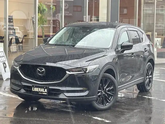 マツダ ＣＸ－５ 25S ブラックトーンED 青森県 2021(令3)年 2.9万km ジェットブラックマイカ ・4WD/・10インチ純正ディスプレイナビ/　(Bt/USB/フルセグTV)/・全方位カメラ/・ヘットアップディスプレイ/・アダプティブクルーズコントロール/・レーンキープアシスト/・衝突軽減ブレーキ/・車間認識支援/・車線逸脱抑制機能/・ブラインドスポットモニター/・パーキングアシスト/・アイドリングストップ/・ヒルスタートアシスト/・パワーバックドア/・黒ハーフレザーシート/・D席パワーシート/・前席シートヒーター/・ステアリングスイッチ/・ステアリングヒーター/・ETC/・LEDヘッドライト/フォグ/・オートライト/・フロントフォグランプ/・電動格納ミラー/・ウィンカーミラー/・電動パーキング/・オートホールドブレーキ/・純正19インチアルミホイール/・純正フロアマット/・前後ドラレコ/・前後バンパーソナー/・リア5面プライバシーガラス/・W/サイド/カーテンエアバッグ /・プッシュスタート/・ABS/・スマートキー/・保証書/取説/ナビ取説/・社外アルミホイール＋冬タイヤ積込