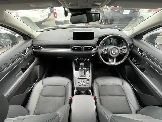 マツダ ＣＸ－５ 25S ブラックトーンED 青森県 2021(令3)年 2.9万km ジェットブラックマイカ ・4WD/・10インチ純正ディスプレイナビ/　(Bt/USB/フルセグTV)/・全方位カメラ/・ヘットアップディスプレイ/・アダプティブクルーズコントロール/・レーンキープアシスト/・衝突軽減ブレーキ/・車間認識支援/・車線逸脱抑制機能/・ブラインドスポットモニター/・パーキングアシスト/・アイドリングストップ/・ヒルスタートアシスト/・パワーバックドア/・黒ハーフレザーシート/・D席パワーシート/・前席シートヒーター/・ステアリングスイッチ/・ステアリングヒーター/・ETC/・LEDヘッドライト/フォグ/・オートライト/・フロントフォグランプ/・電動格納ミラー/・ウィンカーミラー/・電動パーキング/・オートホールドブレーキ/・純正19インチアルミホイール/・純正フロアマット/・前後ドラレコ/・前後バンパーソナー/・リア5面プライバシーガラス/・W/サイド/カーテンエアバッグ /・プッシュスタート/・ABS/・スマートキー/・保証書/取説/ナビ取説/・社外アルミホイール＋冬タイヤ積込