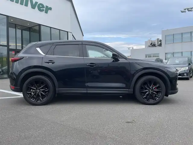 マツダ ＣＸ－５ 25S ブラックトーンED 青森県 2021(令3)年 2.9万km ジェットブラックマイカ ・4WD/・10インチ純正ディスプレイナビ/　(Bt/USB/フルセグTV)/・全方位カメラ/・ヘットアップディスプレイ/・アダプティブクルーズコントロール/・レーンキープアシスト/・衝突軽減ブレーキ/・車間認識支援/・車線逸脱抑制機能/・ブラインドスポットモニター/・パーキングアシスト/・アイドリングストップ/・ヒルスタートアシスト/・パワーバックドア/・黒ハーフレザーシート/・D席パワーシート/・前席シートヒーター/・ステアリングスイッチ/・ステアリングヒーター/・ETC/・LEDヘッドライト/フォグ/・オートライト/・フロントフォグランプ/・電動格納ミラー/・ウィンカーミラー/・電動パーキング/・オートホールドブレーキ/・純正19インチアルミホイール/・純正フロアマット/・前後ドラレコ/・前後バンパーソナー/・リア5面プライバシーガラス/・W/サイド/カーテンエアバッグ /・プッシュスタート/・ABS/・スマートキー/・保証書/取説/ナビ取説/・社外アルミホイール＋冬タイヤ積込