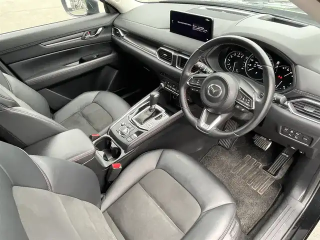 マツダ ＣＸ－５ 25S ブラックトーンED 青森県 2021(令3)年 2.9万km ジェットブラックマイカ ・4WD/・10インチ純正ディスプレイナビ/　(Bt/USB/フルセグTV)/・全方位カメラ/・ヘットアップディスプレイ/・アダプティブクルーズコントロール/・レーンキープアシスト/・衝突軽減ブレーキ/・車間認識支援/・車線逸脱抑制機能/・ブラインドスポットモニター/・パーキングアシスト/・アイドリングストップ/・ヒルスタートアシスト/・パワーバックドア/・黒ハーフレザーシート/・D席パワーシート/・前席シートヒーター/・ステアリングスイッチ/・ステアリングヒーター/・ETC/・LEDヘッドライト/フォグ/・オートライト/・フロントフォグランプ/・電動格納ミラー/・ウィンカーミラー/・電動パーキング/・オートホールドブレーキ/・純正19インチアルミホイール/・純正フロアマット/・前後ドラレコ/・前後バンパーソナー/・リア5面プライバシーガラス/・W/サイド/カーテンエアバッグ /・プッシュスタート/・ABS/・スマートキー/・保証書/取説/ナビ取説/・社外アルミホイール＋冬タイヤ積込