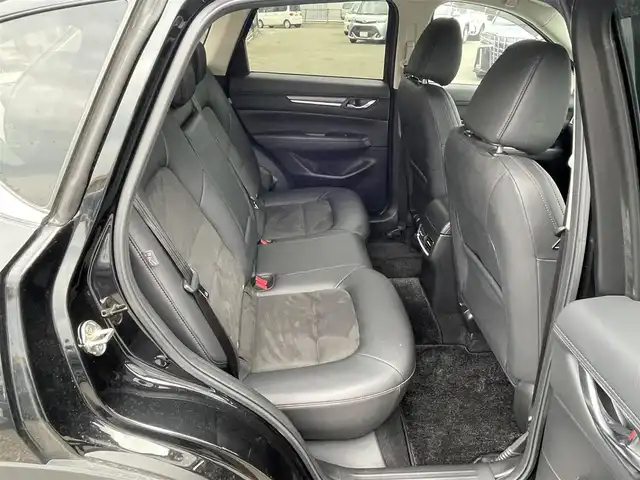 マツダ ＣＸ－５ 25S ブラックトーンED 青森県 2021(令3)年 2.9万km ジェットブラックマイカ ・4WD/・10インチ純正ディスプレイナビ/　(Bt/USB/フルセグTV)/・全方位カメラ/・ヘットアップディスプレイ/・アダプティブクルーズコントロール/・レーンキープアシスト/・衝突軽減ブレーキ/・車間認識支援/・車線逸脱抑制機能/・ブラインドスポットモニター/・パーキングアシスト/・アイドリングストップ/・ヒルスタートアシスト/・パワーバックドア/・黒ハーフレザーシート/・D席パワーシート/・前席シートヒーター/・ステアリングスイッチ/・ステアリングヒーター/・ETC/・LEDヘッドライト/フォグ/・オートライト/・フロントフォグランプ/・電動格納ミラー/・ウィンカーミラー/・電動パーキング/・オートホールドブレーキ/・純正19インチアルミホイール/・純正フロアマット/・前後ドラレコ/・前後バンパーソナー/・リア5面プライバシーガラス/・W/サイド/カーテンエアバッグ /・プッシュスタート/・ABS/・スマートキー/・保証書/取説/ナビ取説/・社外アルミホイール＋冬タイヤ積込
