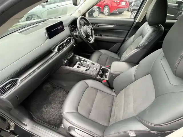 マツダ ＣＸ－５ 25S ブラックトーンED 青森県 2021(令3)年 2.9万km ジェットブラックマイカ ・4WD/・10インチ純正ディスプレイナビ/　(Bt/USB/フルセグTV)/・全方位カメラ/・ヘットアップディスプレイ/・アダプティブクルーズコントロール/・レーンキープアシスト/・衝突軽減ブレーキ/・車間認識支援/・車線逸脱抑制機能/・ブラインドスポットモニター/・パーキングアシスト/・アイドリングストップ/・ヒルスタートアシスト/・パワーバックドア/・黒ハーフレザーシート/・D席パワーシート/・前席シートヒーター/・ステアリングスイッチ/・ステアリングヒーター/・ETC/・LEDヘッドライト/フォグ/・オートライト/・フロントフォグランプ/・電動格納ミラー/・ウィンカーミラー/・電動パーキング/・オートホールドブレーキ/・純正19インチアルミホイール/・純正フロアマット/・前後ドラレコ/・前後バンパーソナー/・リア5面プライバシーガラス/・W/サイド/カーテンエアバッグ /・プッシュスタート/・ABS/・スマートキー/・保証書/取説/ナビ取説/・社外アルミホイール＋冬タイヤ積込