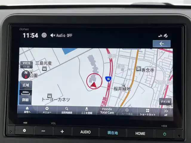 ホンダ Ｎ ＢＯＸ カスタム 千葉県 2023(令5)年 1.4万km プラチナホワイトパール N-BOXカスタム （NA車）/・純正ディスプレイオーディオ/・フルセグテレビ/・Bluetooth/USB接続機能/・バックカメラ/・ETC2.0/・ベンチシート/・シートヒーター（運転席・助手席）/・純正フロアマット/・両側電動スライドドア/・純正14インチアルミホイール/・純正LEDヘッドライト/・オートマチックハイビーム/・衝突軽減ブレーキ/・レーンキープアシスト/・アダプティブクルーズコントロール/・電動パーキングブレーキ/・ブレーキホールド/・スマートキー/・プッシュスタート/・オートエアコン