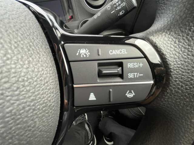 ホンダ Ｎ ＢＯＸ カスタム 千葉県 2023(令5)年 1.4万km プラチナホワイトパール N-BOXカスタム （NA車）/・純正8インチ Honda CONNECTナビ/・フルセグテレビ/・Bluetooth/USB接続機能/・バックカメラ/・ETC2.0/・ベンチシート/・シートヒーター（運転席・助手席）/・純正フロアマット/・両側電動スライドドア/・純正14インチアルミホイール/・純正LEDヘッドライト/・オートマチックハイビーム/・衝突軽減ブレーキ/・レーンキープアシスト/・アダプティブクルーズコントロール/・電動パーキングブレーキ/・ブレーキホールド/・スマートキー/・プッシュスタート/・オートエアコン