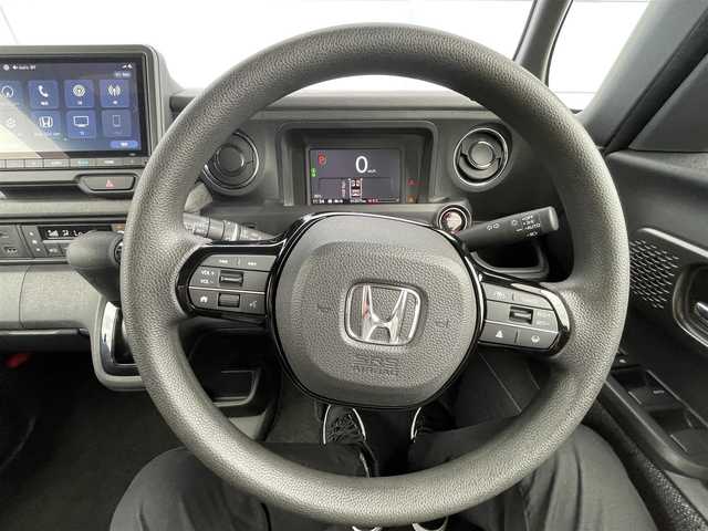 ホンダ Ｎ ＢＯＸ カスタム 千葉県 2023(令5)年 1.4万km プラチナホワイトパール N-BOXカスタム （NA車）/・純正8インチ Honda CONNECTナビ/・フルセグテレビ/・Bluetooth/USB接続機能/・バックカメラ/・ETC2.0/・ベンチシート/・シートヒーター（運転席・助手席）/・純正フロアマット/・両側電動スライドドア/・純正14インチアルミホイール/・純正LEDヘッドライト/・オートマチックハイビーム/・衝突軽減ブレーキ/・レーンキープアシスト/・アダプティブクルーズコントロール/・電動パーキングブレーキ/・ブレーキホールド/・スマートキー/・プッシュスタート/・オートエアコン