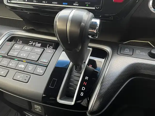 ホンダ ステップワゴン スパーダクールスピリット HセンシングBスタイル 福岡県 2019(令1)年 5.8万km プラチナホワイトパール 純正SDナビ(フルセグTV/CD/DVD/BT)アルパイン後席モニターバックモニターホンダセンシングレーダークルコン両側パワスラETCシートヒーターUSBポート純正LEDヘットライト純正17インチアルミホイール純正フロアマットスマートキープッシュスタート