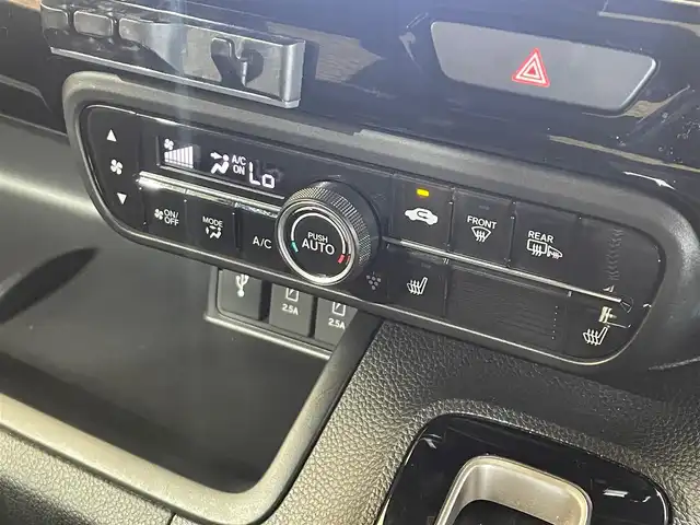 ホンダ Ｎ ＢＯＸ カスタム L ターボ 岩手県 2021(令3)年 4万km シャイニンググレーM ４WD/ターボ/両側パワースライドドア/ホンダセンシング/衝突軽減ブレーキ/アダプティブクルーズコントロール/レーンキープアシスト/オートハイビーム/誤発進抑制機能/パーキングセンサーシステム/横滑り防止装置/アイドリングストップ/パドルシフト/純正ナビ/フルセグTV/バックカメラ/ETC/ドライブレコーダー/LEDヘッドライト/純正アルミホイール
