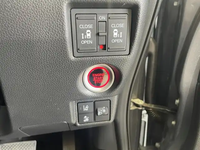 ホンダ Ｎ ＢＯＸ カスタム L ターボ 岩手県 2021(令3)年 4万km シャイニンググレーM ４WD/ターボ/両側パワースライドドア/ホンダセンシング/衝突軽減ブレーキ/アダプティブクルーズコントロール/レーンキープアシスト/オートハイビーム/誤発進抑制機能/パーキングセンサーシステム/横滑り防止装置/アイドリングストップ/パドルシフト/純正ナビ/フルセグTV/バックカメラ/ETC/ドライブレコーダー/LEDヘッドライト/純正アルミホイール