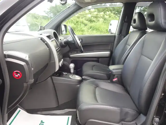 日産 エクストレイル 20GT S 山形県 2013(平25)年 9.2万km ダイヤモンドブラック 4WD/サンルーフ/メモリナビ/　　【CD DVD BT フルセグ USB MSV】/バックカメラ/HIDオートヘッドライト/BATTLEZマフラー/17インチアルミホイール/ドライブレコーダー/MTモード付AT/ターボ/電動格納ミラー/フォグランプ/純正フロアマット/ドアバイザ―/インテリジェントキー/ETC