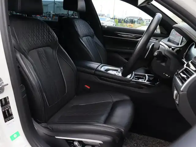 ＢＭＷ ７５０Ｌｉ Mスポーツ 宮城県 2017(平29)年 6.4万km 白 純正ナビ【ＢＴ／ＣＤ／ＤＶＤ／フルセグＴＶ】/ヘッドアップディスプレイ/サンルーフ　/リアエンターモニター　/Ｈａｒｍａｎ　Ｋａｒｄｏｎサウンド　/インテリジェントセーフティ/エアサスペンション/アンビエントライト　/パドルシフト　/全席メモリー付きパワーシート/アダプティブクルーズコントロール/全席シートヒーター/エアシート/イージークローザー/ドライブレコーダー/パワートランク/パーキングアシスト/純正20インチAW/360°カメラ/黒レザーシート/LEDヘッドライト/コンフォートアクセス/ミラー一体型ETC/禁煙車