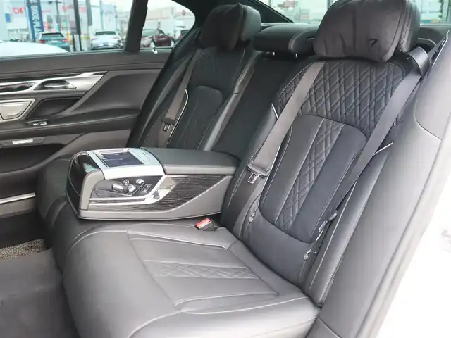 ＢＭＷ ７５０Ｌｉ Mスポーツ 宮城県 2017(平29)年 6.4万km 白 純正ナビ【ＢＴ／ＣＤ／ＤＶＤ／フルセグＴＶ】/ヘッドアップディスプレイ/サンルーフ　/リアエンターモニター　/Ｈａｒｍａｎ　Ｋａｒｄｏｎサウンド　/インテリジェントセーフティ/エアサスペンション/アンビエントライト　/パドルシフト　/全席メモリー付きパワーシート/アダプティブクルーズコントロール/全席シートヒーター/エアシート/イージークローザー/ドライブレコーダー/パワートランク/パーキングアシスト/純正20インチAW/360°カメラ/黒レザーシート/LEDヘッドライト/コンフォートアクセス/ミラー一体型ETC/禁煙車