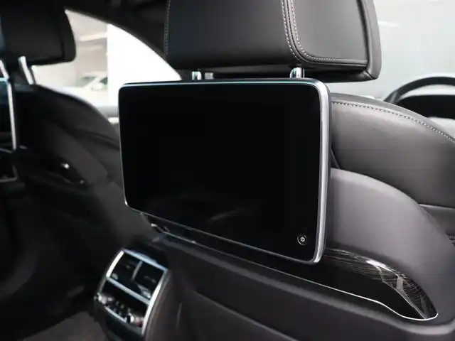 ＢＭＷ ７５０Ｌｉ Mスポーツ 宮城県 2017(平29)年 6.4万km 白 純正ナビ【ＢＴ／ＣＤ／ＤＶＤ／フルセグＴＶ】/ヘッドアップディスプレイ/サンルーフ　/リアエンターモニター　/Ｈａｒｍａｎ　Ｋａｒｄｏｎサウンド　/インテリジェントセーフティ/エアサスペンション/アンビエントライト　/パドルシフト　/全席メモリー付きパワーシート/アダプティブクルーズコントロール/全席シートヒーター/エアシート/イージークローザー/ドライブレコーダー/パワートランク/パーキングアシスト/純正20インチAW/360°カメラ/黒レザーシート/LEDヘッドライト/コンフォートアクセス/ミラー一体型ETC/禁煙車
