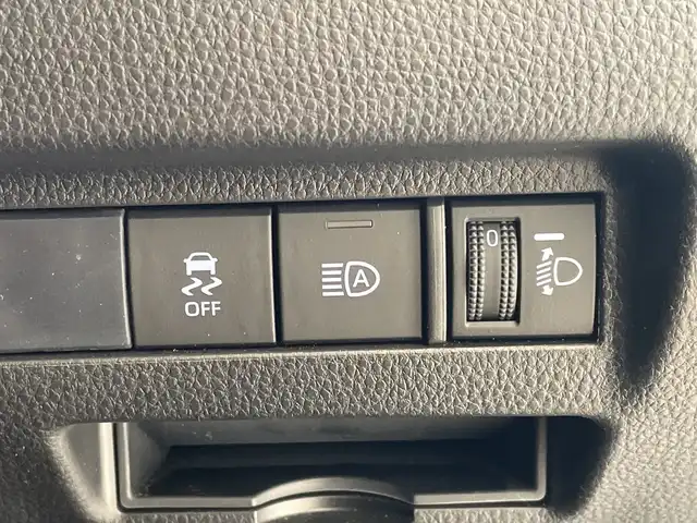 トヨタ ハリアー S 埼玉県 2020(令2)年 3.5万km ブラック セーフティセンス/純正ナビ/　　CD/DVD/フルセグ/USB/バックカメラ/レーダークルーズコントロール/LEDオートライト/オートハイビーム/純正17インチアルミホイール/プッシュスタート/アイドリングストップ