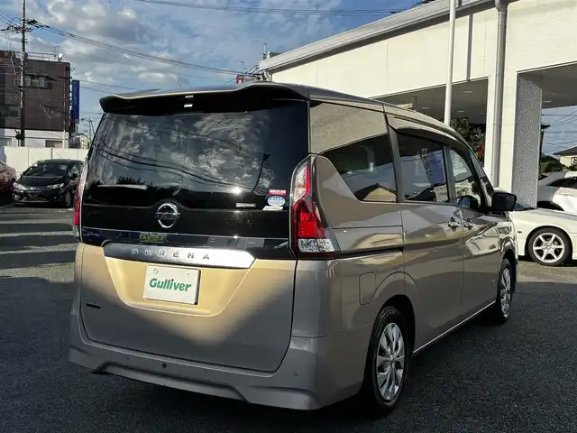 日産 セレナ X 熊本県 2020(令2)年 4.1万km カシミヤグレージュ 福祉車両/【サイドリフト＋リア全自動リフター】/ワンオーナー/純正9型ナビ（MM320D-L）/【フルセグTV/CD/DVD/SD/BT】/全方位カメラ/バックカメラ/ナビ連動前後ドライブレコーダー/エマージェンシーブレーキ/ブラインドスポットモニター/クルーズコントロール/車線逸脱警報/コーナーセンサー/両側パワースライドドア/ビルトインETC2.0/アイドリングストップ/LEDオートライト/電格式ミラー/純正フロアマット/純正ドアバイザー/プッシュスタート/スマートキー/スペアキー/保証書/取扱説明書(ナビ/車両)