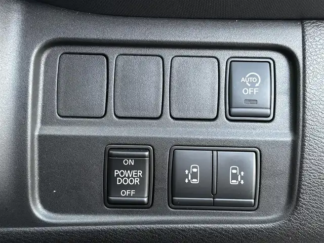 日産 セレナ X 熊本県 2020(令2)年 4.1万km カシミヤグレージュ 福祉車両/【サイドリフト＋リア全自動リフター】/ワンオーナー/純正9型ナビ（MM320D-L）/【フルセグTV/CD/DVD/SD/BT】/全方位カメラ/バックカメラ/ナビ連動前後ドライブレコーダー/エマージェンシーブレーキ/ブラインドスポットモニター/クルーズコントロール/車線逸脱警報/コーナーセンサー/両側パワースライドドア/ビルトインETC2.0/アイドリングストップ/LEDオートライト/電格式ミラー/純正フロアマット/純正ドアバイザー/プッシュスタート/スマートキー/スペアキー/保証書/取扱説明書(ナビ/車両)