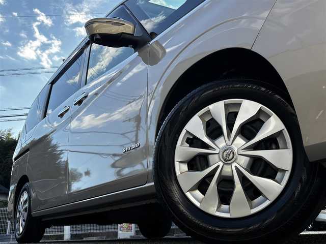 日産 セレナ X 熊本県 2020(令2)年 4.1万km カシミヤグレージュ 福祉車両/【サイドリフト＋リア全自動リフター】/ワンオーナー/純正9型ナビ（MM320D-L）/【フルセグTV/CD/DVD/SD/BT】/全方位カメラ/バックカメラ/ナビ連動前後ドライブレコーダー/エマージェンシーブレーキ/ブラインドスポットモニター/クルーズコントロール/車線逸脱警報/コーナーセンサー/両側パワースライドドア/ビルトインETC2.0/アイドリングストップ/LEDオートライト/電格式ミラー/純正フロアマット/純正ドアバイザー/プッシュスタート/スマートキー/スペアキー/保証書/取扱説明書(ナビ/車両)