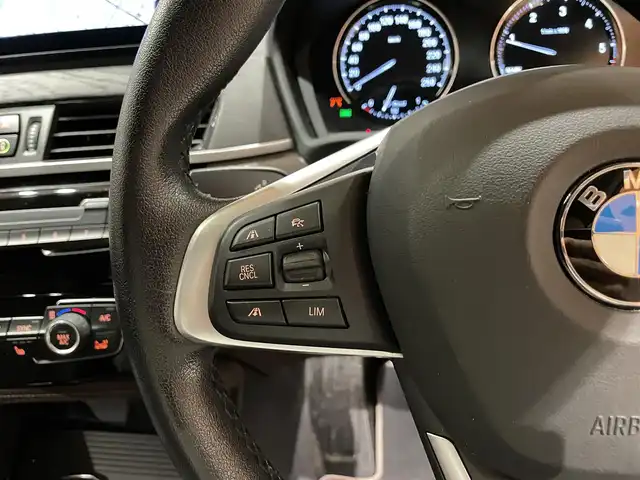 ＢＭＷ Ｘ１ xDrive 18d xライン 道央・札幌 2020(令2)年 4.4万km サファイアブラックP アドバンスドアクティブセーフティパッケージ/・ACC/・ヘッドアップディスプレイ/コンフォートパッケージ/・電動フロントシート/・スライディングリアシート/・オートマチックテールゲート/ハイラインパッケージ/ドライビングアシスト/純正HDDナビ/USB/BT/バックカメラ/PDC/パーキングアシスト/LEDヘッドライト