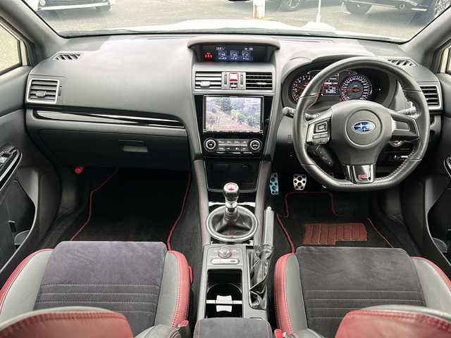 スバル ＷＲＸ ＳＴＩ STI 山口県 2017(平29)年 7.6万km クリスタルホワイトP ワンオーナー/純正DIATONEナビ/DVD/CD/SD/BT/USB/フルセグ/フロント/サイド/バックカメラ/ハーフレザーシート/前席シートヒーター/純正LEDヘッドライト/純正フォグランプ/オートライト/純正１８インチアルミホイール/革巻きステアリング/ステアリングスイッチ/クルーズコントロール/BSM/横滑り防止/SIドライブ/スマートキー/純正フロアマット/ETC/電動格納ウインカードアミラー
