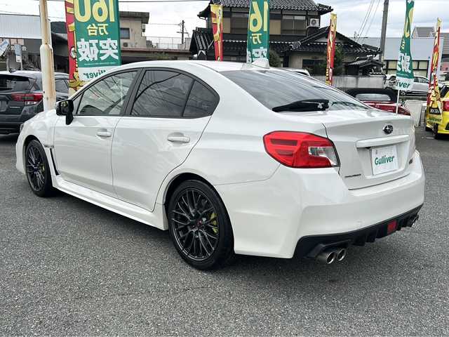 スバル ＷＲＸ ＳＴＩ STI 山口県 2017(平29)年 7.6万km クリスタルホワイトP ワンオーナー/純正DIATONEナビ/DVD/CD/SD/BT/USB/フルセグ/フロント/サイド/バックカメラ/ハーフレザーシート/前席シートヒーター/純正LEDヘッドライト/純正フォグランプ/オートライト/純正１８インチアルミホイール/革巻きステアリング/ステアリングスイッチ/クルーズコントロール/BSM/横滑り防止/SIドライブ/スマートキー/純正フロアマット/ETC/電動格納ウインカードアミラー