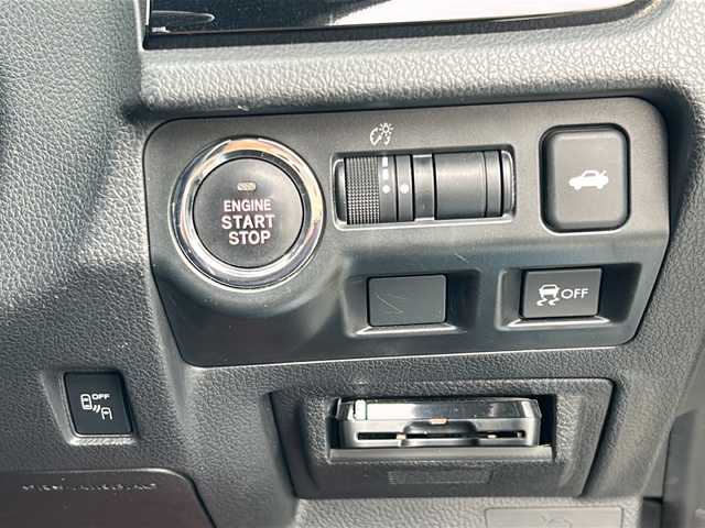 スバル ＷＲＸ ＳＴＩ STI 山口県 2017(平29)年 7.6万km クリスタルホワイトP ワンオーナー/純正DIATONEナビ/DVD/CD/SD/BT/USB/フルセグ/フロント/サイド/バックカメラ/ハーフレザーシート/前席シートヒーター/純正LEDヘッドライト/純正フォグランプ/オートライト/純正１８インチアルミホイール/革巻きステアリング/ステアリングスイッチ/クルーズコントロール/BSM/横滑り防止/SIドライブ/スマートキー/純正フロアマット/ETC/電動格納ウインカードアミラー