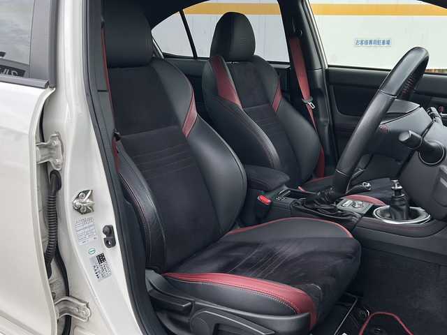 スバル ＷＲＸ ＳＴＩ STI 山口県 2017(平29)年 7.6万km クリスタルホワイトP ワンオーナー/純正DIATONEナビ/DVD/CD/SD/BT/USB/フルセグ/フロント/サイド/バックカメラ/ハーフレザーシート/前席シートヒーター/純正LEDヘッドライト/純正フォグランプ/オートライト/純正１８インチアルミホイール/革巻きステアリング/ステアリングスイッチ/クルーズコントロール/BSM/横滑り防止/SIドライブ/スマートキー/純正フロアマット/ETC/電動格納ウインカードアミラー