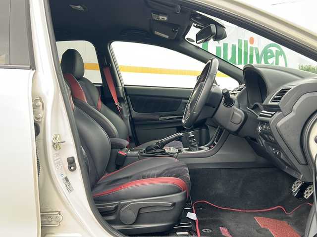 スバル ＷＲＸ ＳＴＩ STI 山口県 2017(平29)年 7.6万km クリスタルホワイトP ワンオーナー/純正DIATONEナビ/DVD/CD/SD/BT/USB/フルセグ/フロント/サイド/バックカメラ/ハーフレザーシート/前席シートヒーター/純正LEDヘッドライト/純正フォグランプ/オートライト/純正１８インチアルミホイール/革巻きステアリング/ステアリングスイッチ/クルーズコントロール/BSM/横滑り防止/SIドライブ/スマートキー/純正フロアマット/ETC/電動格納ウインカードアミラー