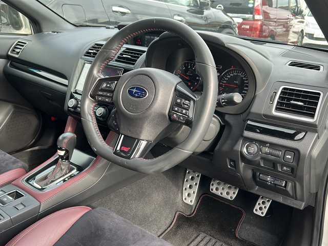 スバル ＷＲＸ Ｓ４ STIスポーツアイサイト 岩手県 2020(令2)年 4.8万km クリスタルホワイトP ４WD/サンルーフ /純正ナビ(型式GCV897D)/フルセグTV/バックカメラ /サイドカメラ/ETC /革巻きステアリング/ナビステアリングスイッチ/ハーフレザーシート /レーダークルコン /前席シートヒーター /前席パワーシート /パドルシフト /オートライト/フロントワイパーデアイサー /衝突軽減装置/横滑り防止装置 /プッシュスタート/AVH/スマートキー×2/USB×2/12V/120Wソケット×2/アイサイト/フロアマット/保証書