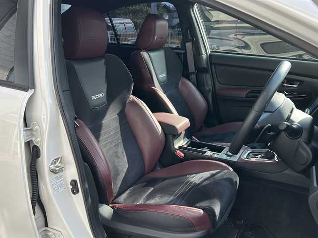 スバル ＷＲＸ Ｓ４ STIスポーツアイサイト 岩手県 2020(令2)年 4.8万km クリスタルホワイトP ４WD/サンルーフ /純正ナビ(型式GCV897D)/フルセグTV/バックカメラ /サイドカメラ/ETC /革巻きステアリング/ナビステアリングスイッチ/ハーフレザーシート /レーダークルコン /前席シートヒーター /前席パワーシート /パドルシフト /オートライト/フロントワイパーデアイサー /衝突軽減装置/横滑り防止装置 /プッシュスタート/AVH/スマートキー×2/USB×2/12V/120Wソケット×2/アイサイト/フロアマット/保証書